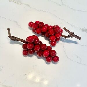 New Set of 2 Alabaster Grapes-Genuine Grape Vine Stems-Made in Volterra Italy.
